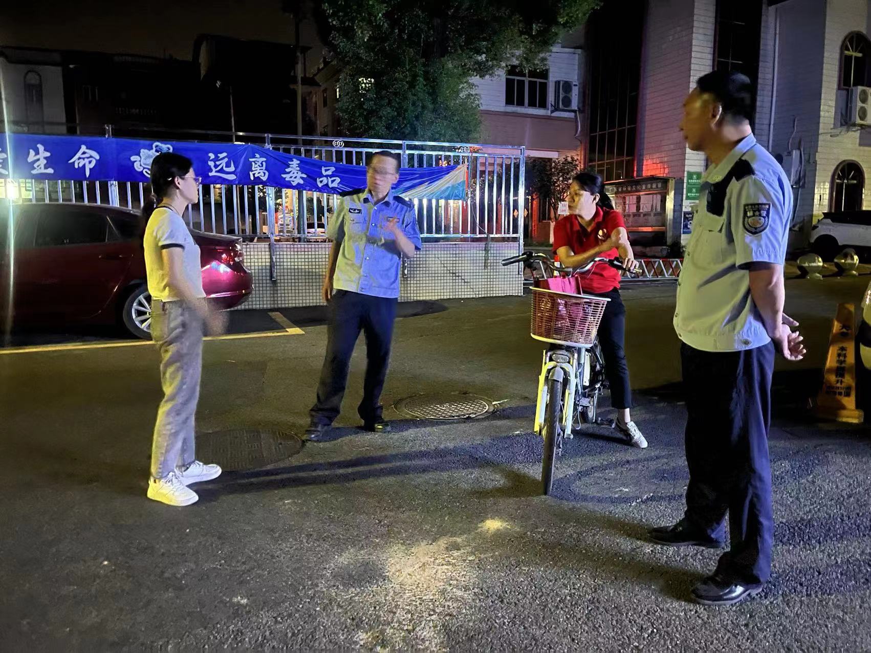 随缘救助|正德公益携手石排让爱回家成功帮助男孩与家人团聚