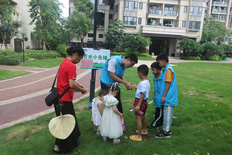 好人好事：高三毕业生黄海帆的志愿之旅